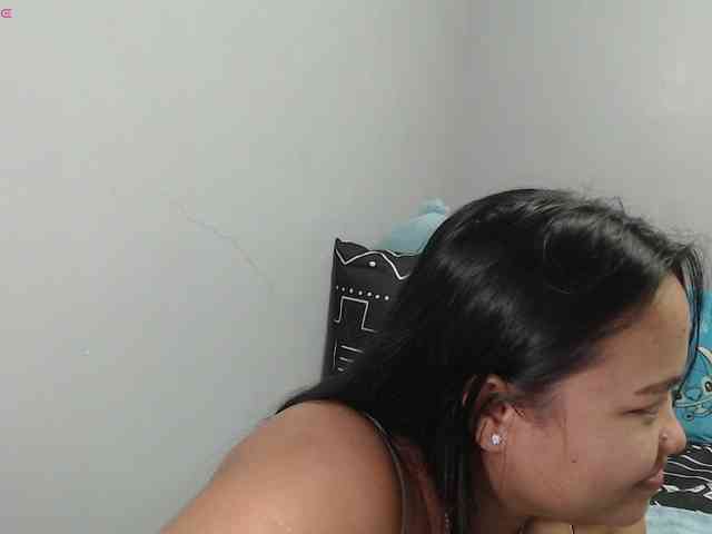 BubbleButtPinay webcam
