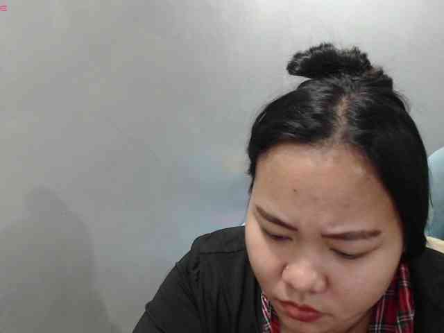BubbleButtPinay webcam