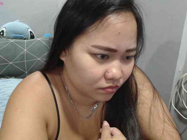 BubbleButtPinay webcam