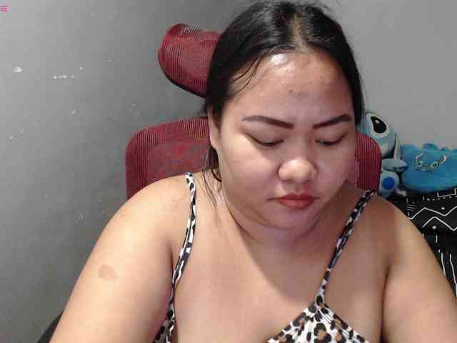 BubbleButtPinay webcam