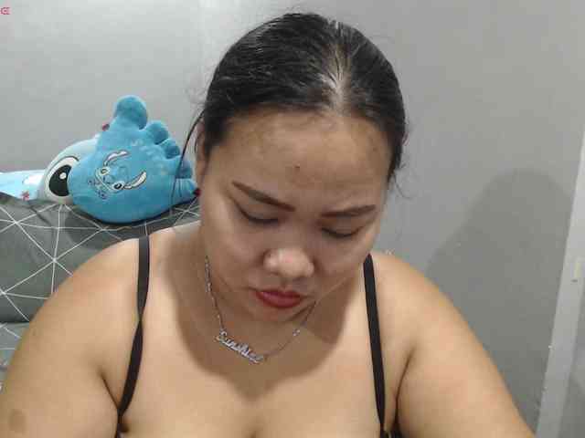 BubbleButtPinay webcam