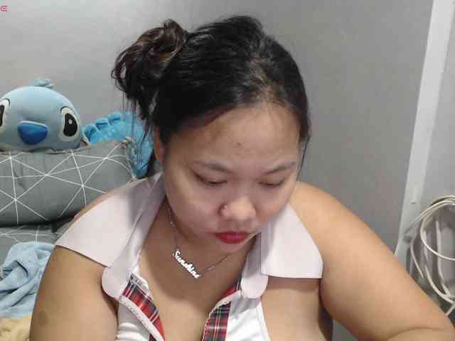 BubbleButtPinay webcam