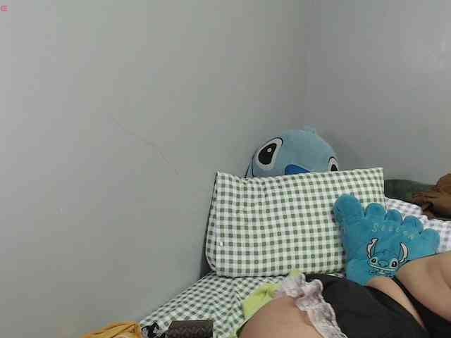 BubbleButtPinay webcam