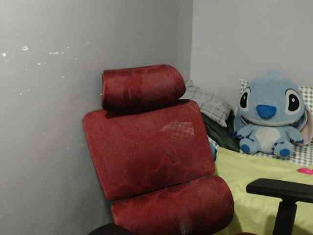 BubbleButtPinay webcam