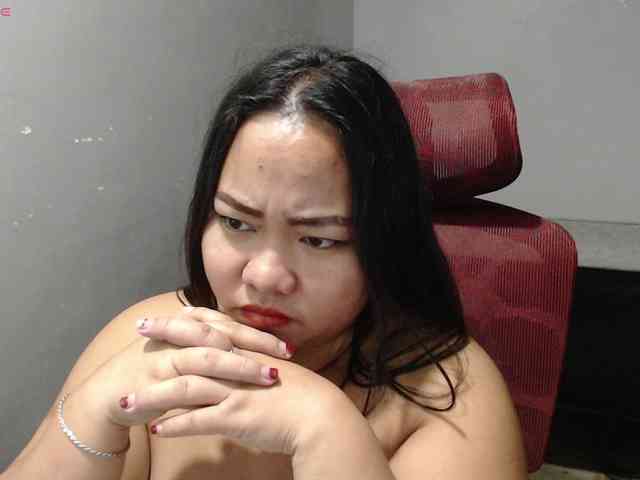 BubbleButtPinay webcam