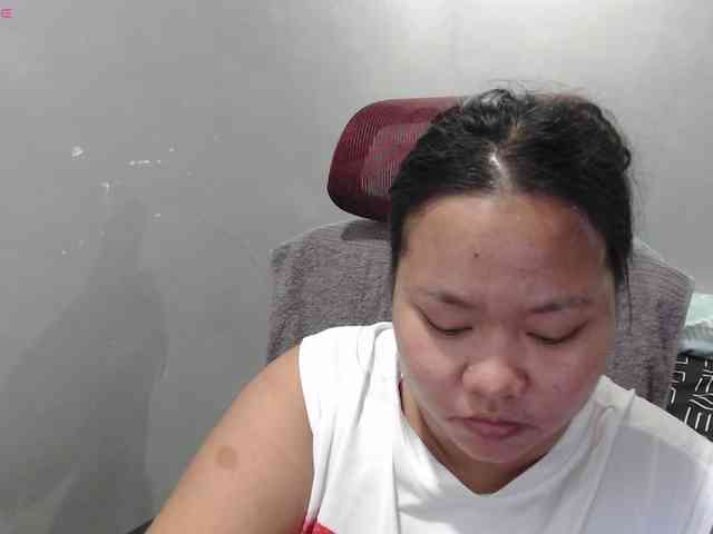 BubbleButtPinay webcam