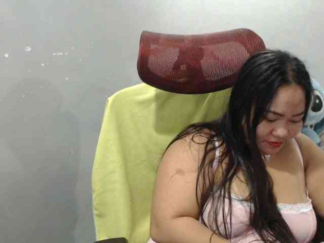 BubbleButtPinay webcam