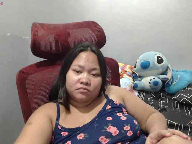 BubbleButtPinay webcam