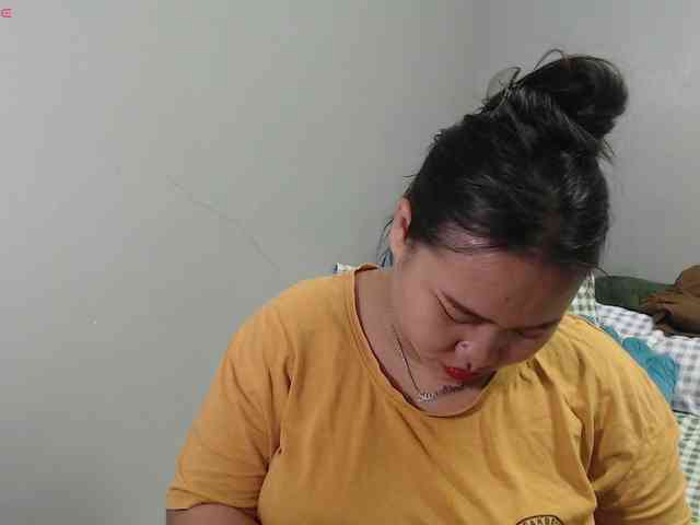 BubbleButtPinay webcam