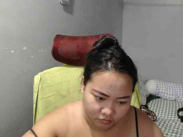 BubbleButtPinay webcam