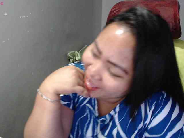 BubbleButtPinay webcam