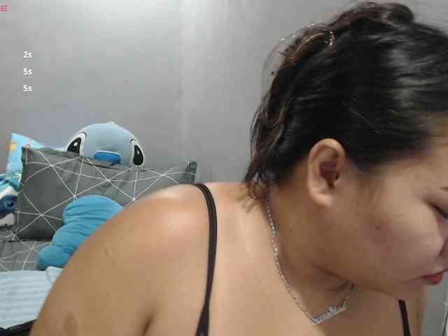 BubbleButtPinay webcam
