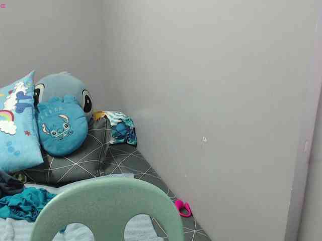 BubbleButtPinay webcam