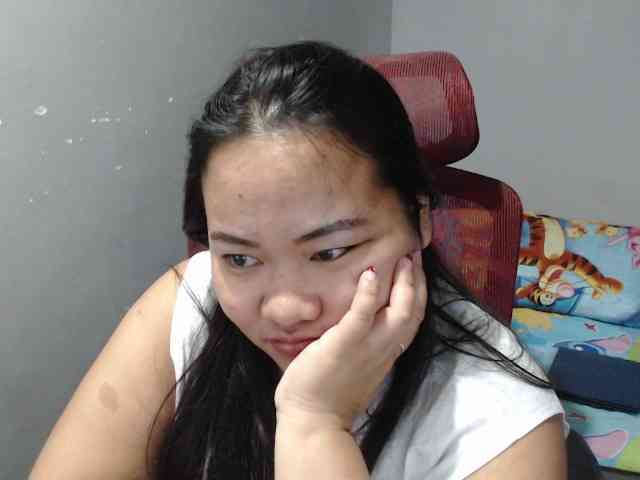 BubbleButtPinay webcam