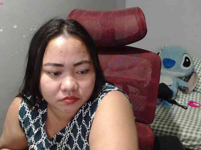 BubbleButtPinay webcam