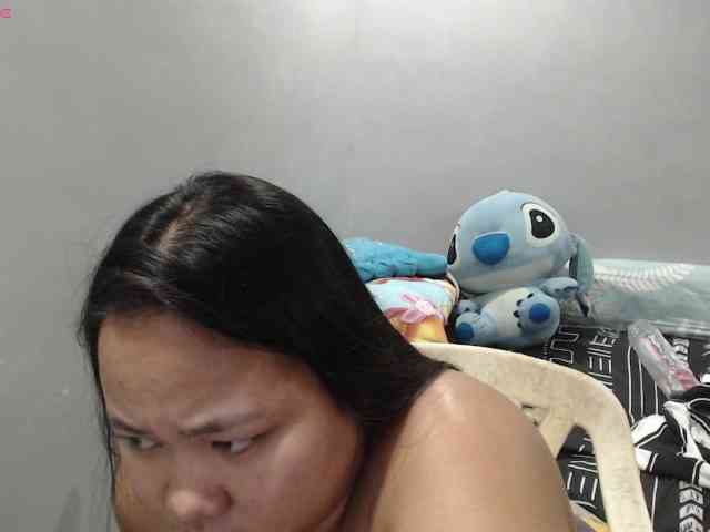 BubbleButtPinay webcam