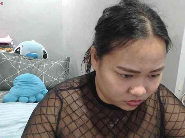 BubbleButtPinay webcam