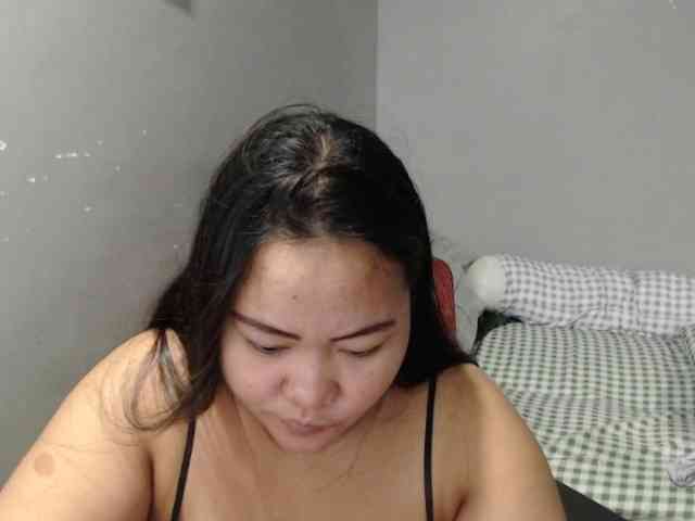 BubbleButtPinay webcam