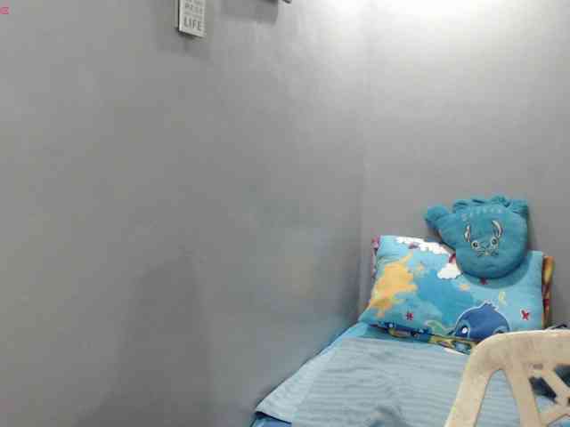 BubbleButtPinay webcam