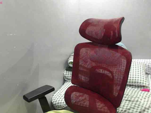 BubbleButtPinay webcam