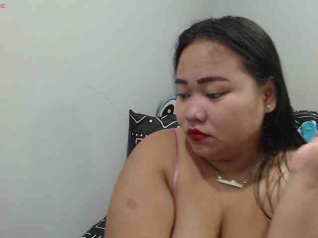 BubbleButtPinay webcam