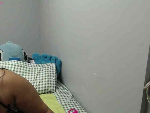 BubbleButtPinay webcam