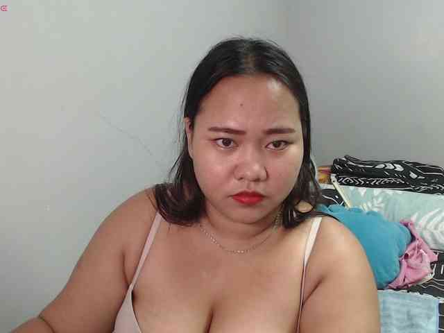 BubbleButtPinay webcam