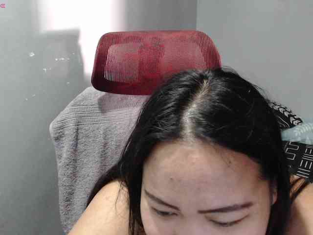 BubbleButtPinay webcam