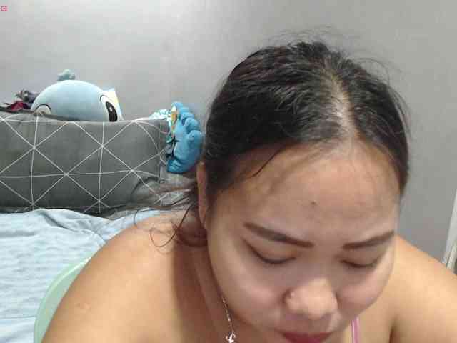 BubbleButtPinay webcam