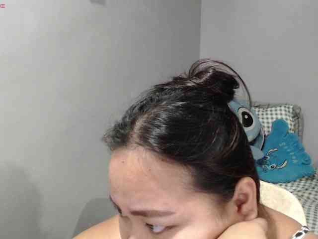 BubbleButtPinay webcam