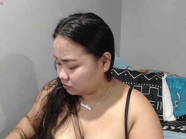 BubbleButtPinay webcam