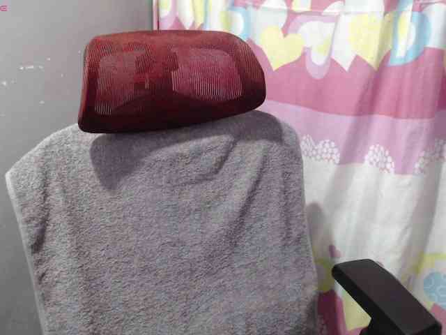 BubbleButtPinay webcam