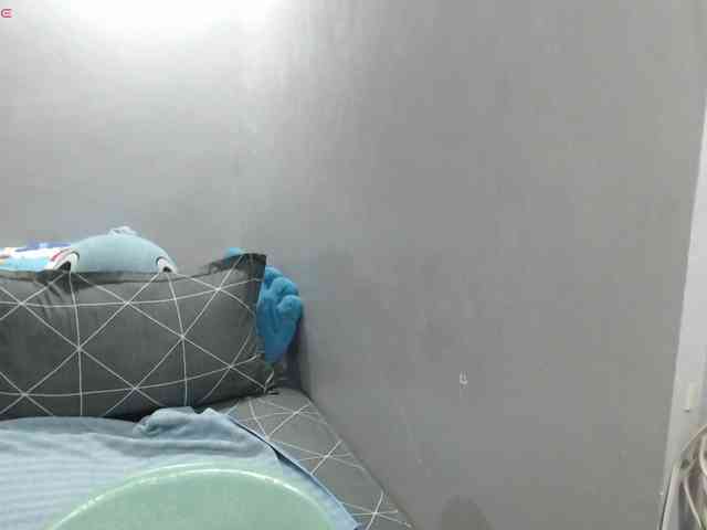 BubbleButtPinay webcam