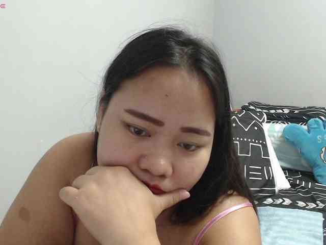 BubbleButtPinay webcam