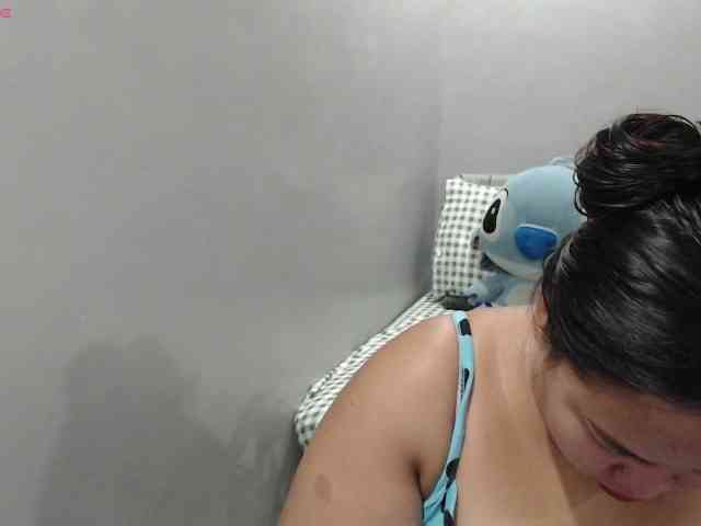BubbleButtPinay webcam