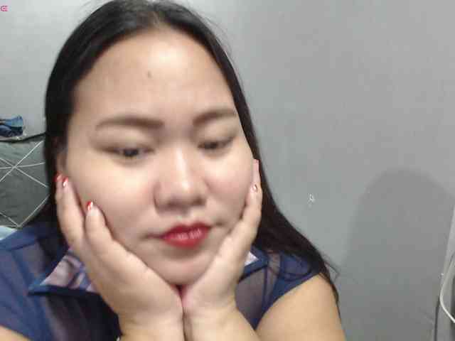 BubbleButtPinay webcam