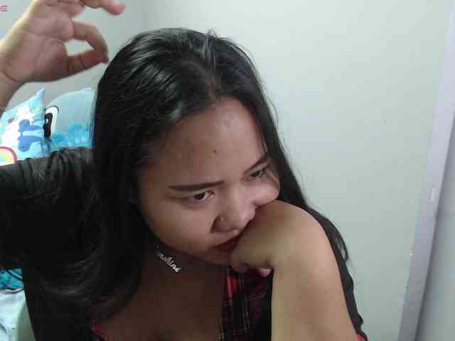 BubbleButtPinay webcam