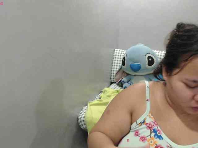 BubbleButtPinay webcam
