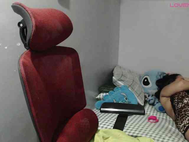 BubbleButtPinay webcam