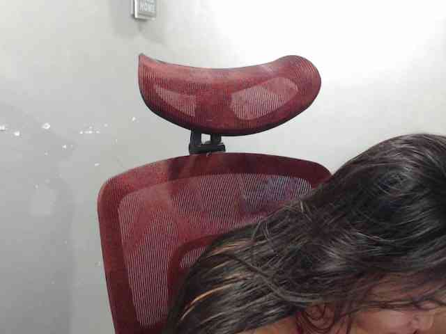 BubbleButtPinay webcam