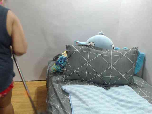 BubbleButtPinay webcam