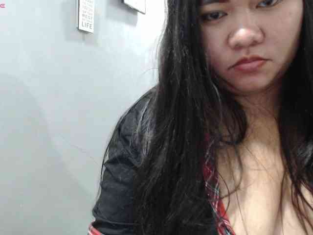 BubbleButtPinay webcam