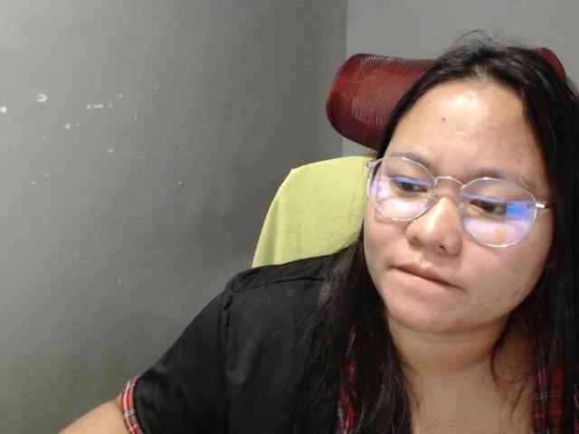 BubbleButtPinay webcam