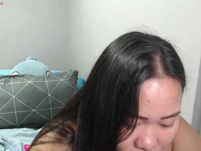BubbleButtPinay webcam