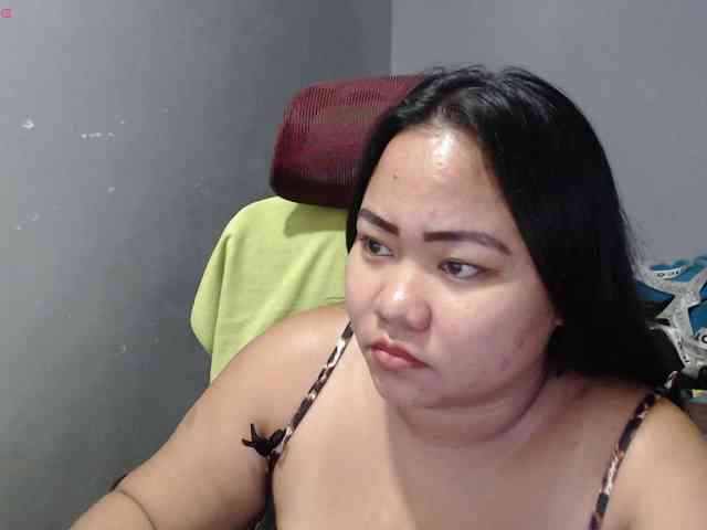 BubbleButtPinay webcam