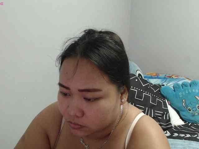 BubbleButtPinay webcam