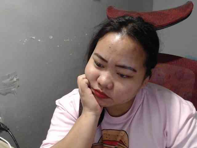 BubbleButtPinay webcam