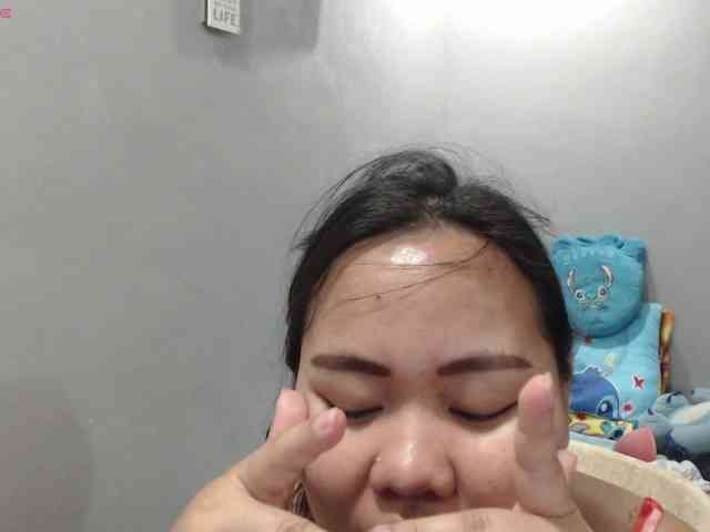 BubbleButtPinay webcam