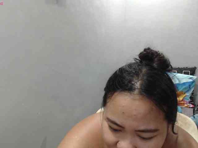BubbleButtPinay webcam