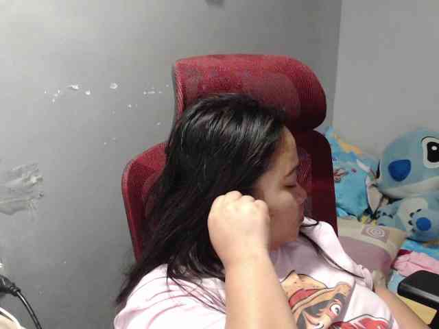 BubbleButtPinay webcam